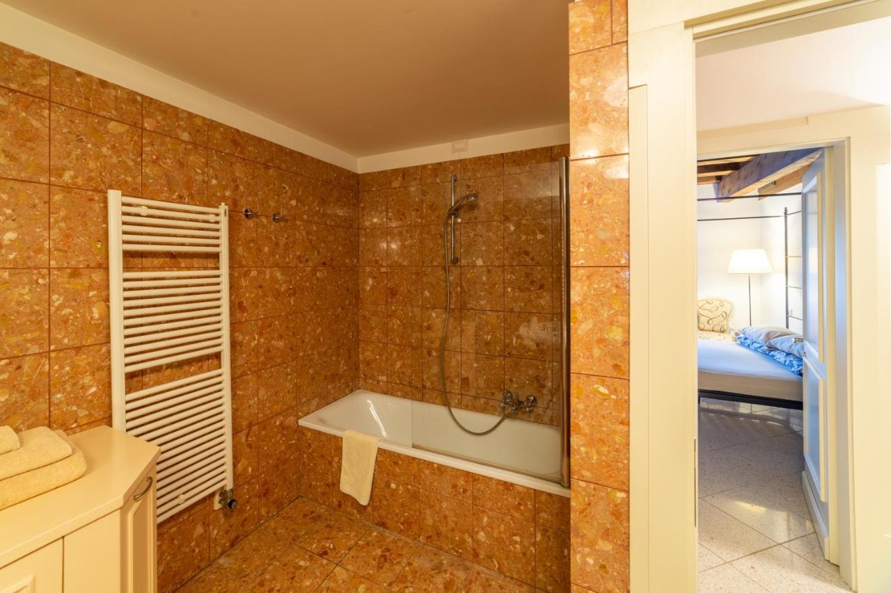 Youatmolino Canal View Apartment ヴェネツィア エクステリア 写真